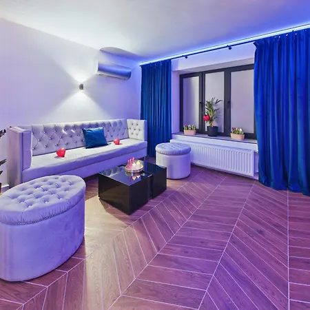 Апартаменти Jacuzzi Loveaparts Romantic Getaway