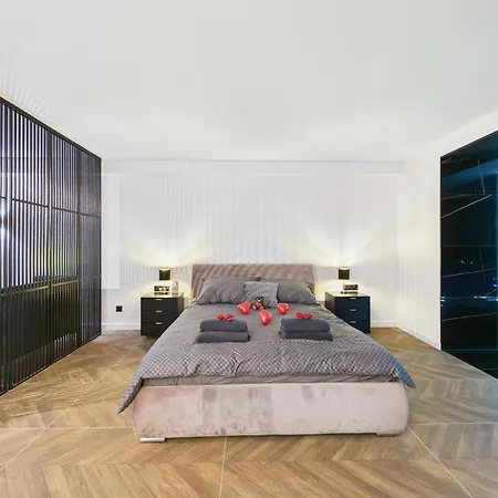 Appartement Jacuzzi Loveaparts Marki Romantic Getaway *