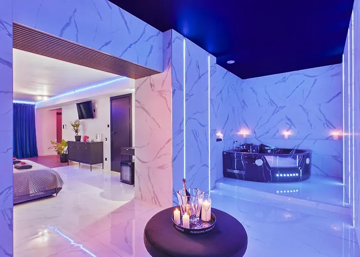 Jacuzzi Loveaparts Marki Romantic Getaway Appartement Marki (Wolomin)