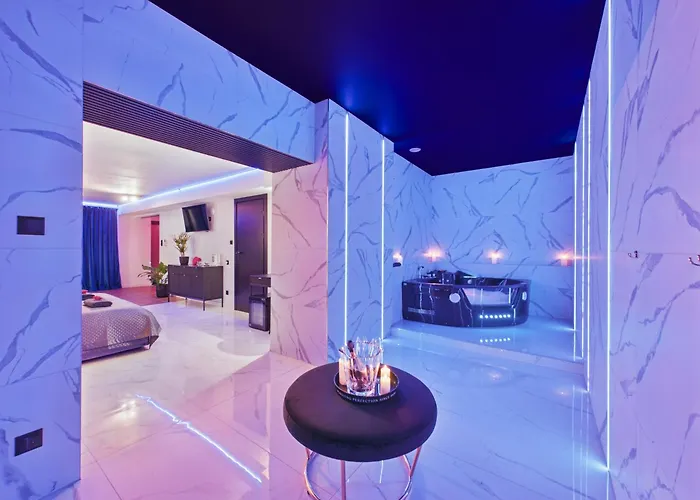 Appartement Jacuzzi Loveaparts Marki Romantic Getaway Marki (Wolomin)